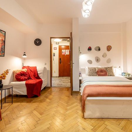2Br Apartment At Piata Natiunilor Unite: Perfect For City Center Stays Bukarest Eksteriør billede