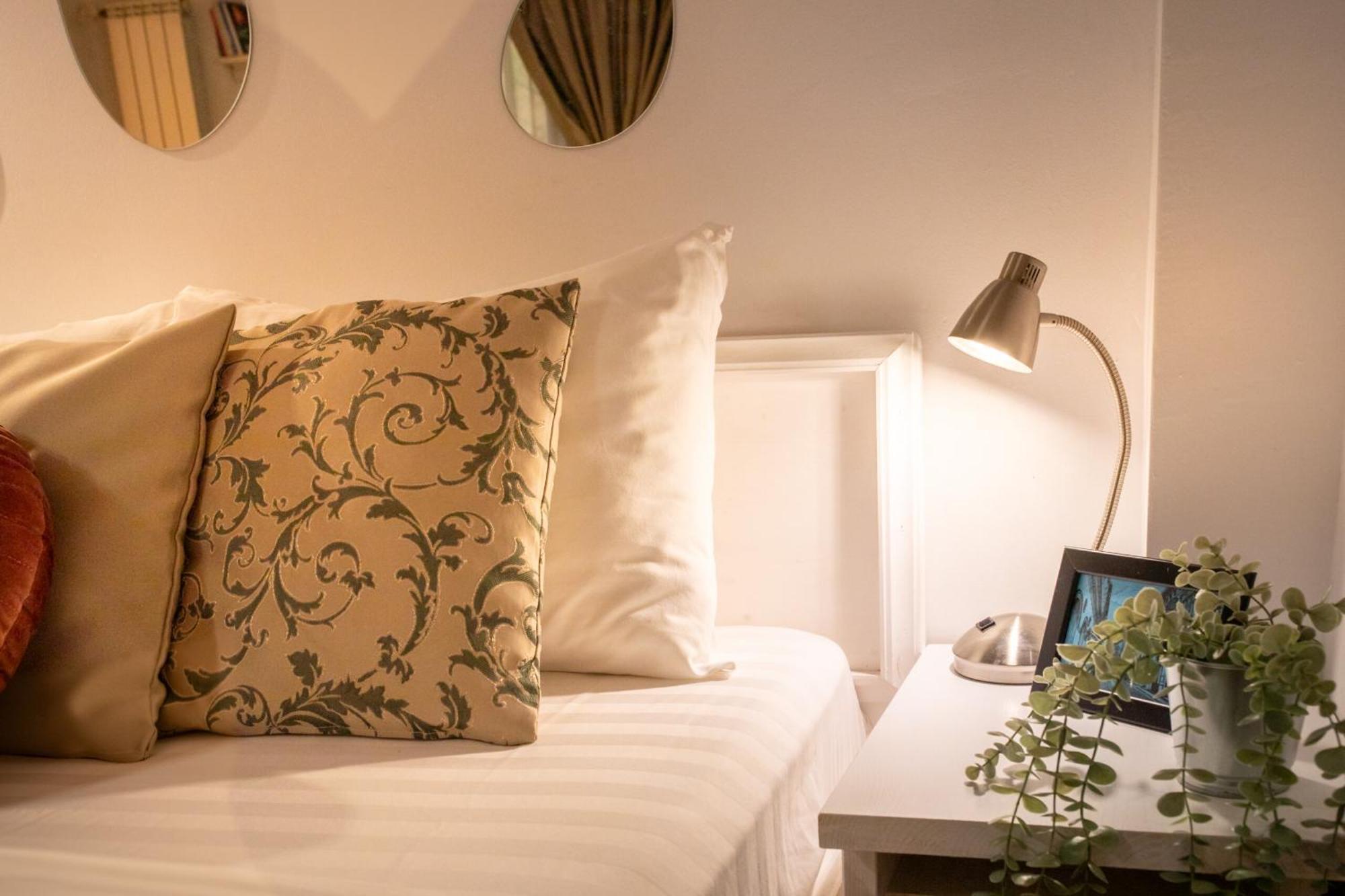 2Br Apartment At Piata Natiunilor Unite: Perfect For City Center Stays Bukarest Eksteriør billede