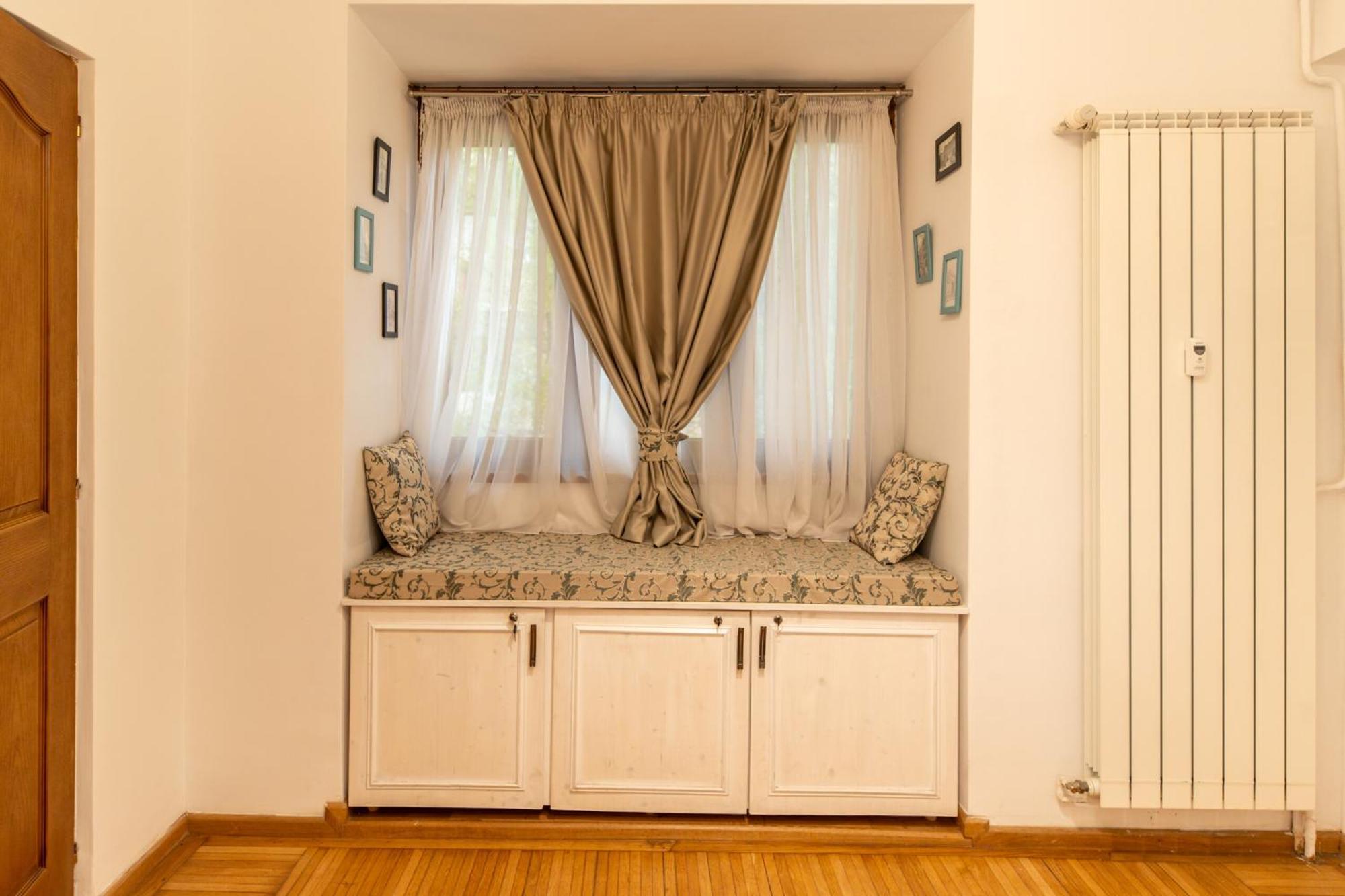 2Br Apartment At Piata Natiunilor Unite: Perfect For City Center Stays Bukarest Eksteriør billede