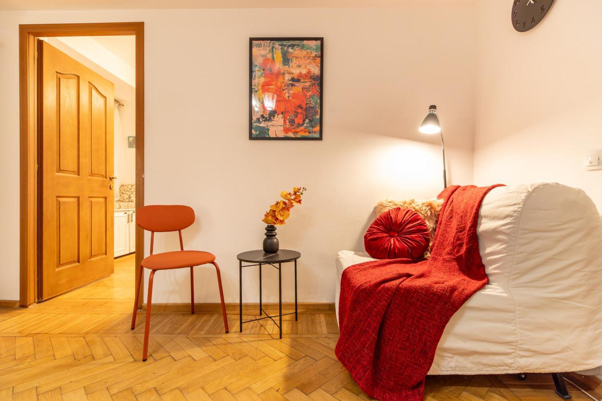 2Br Apartment At Piata Natiunilor Unite: Perfect For City Center Stays Bukarest Eksteriør billede
