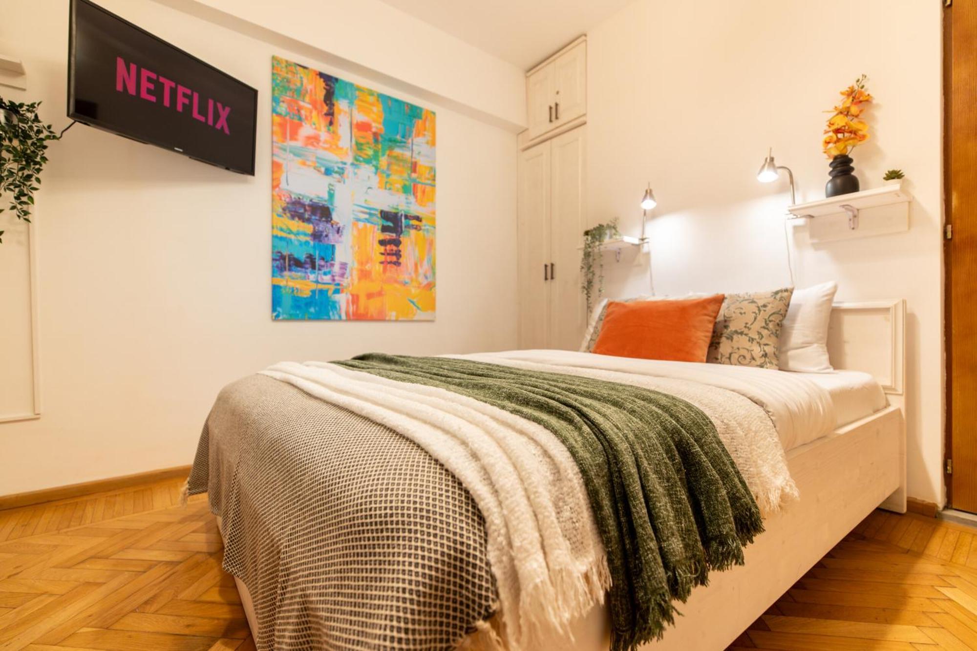 2Br Apartment At Piata Natiunilor Unite: Perfect For City Center Stays Bukarest Eksteriør billede